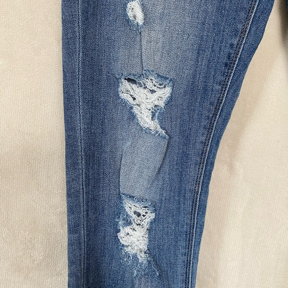 Women’s Express Cropped Jean Leggings - Picture 5 of 9